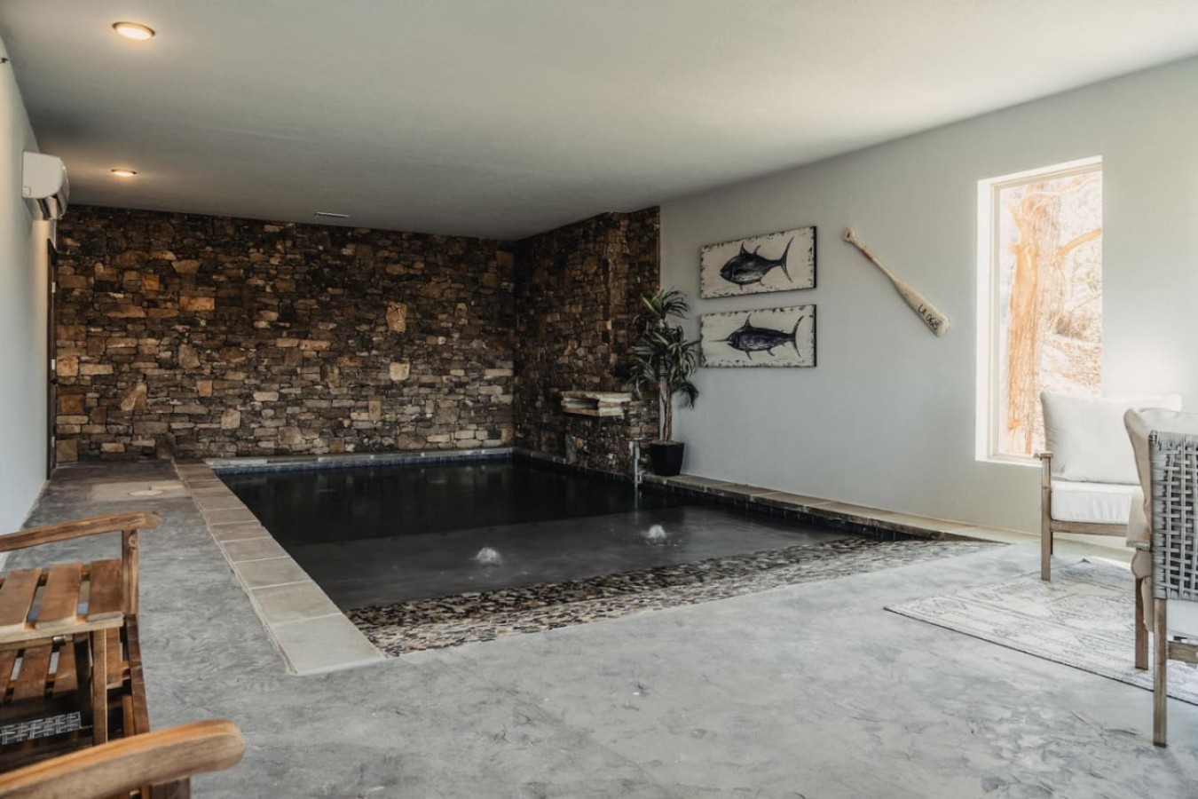 6BDR Cabin ~ Heated Pool l Arcade Games l Theater