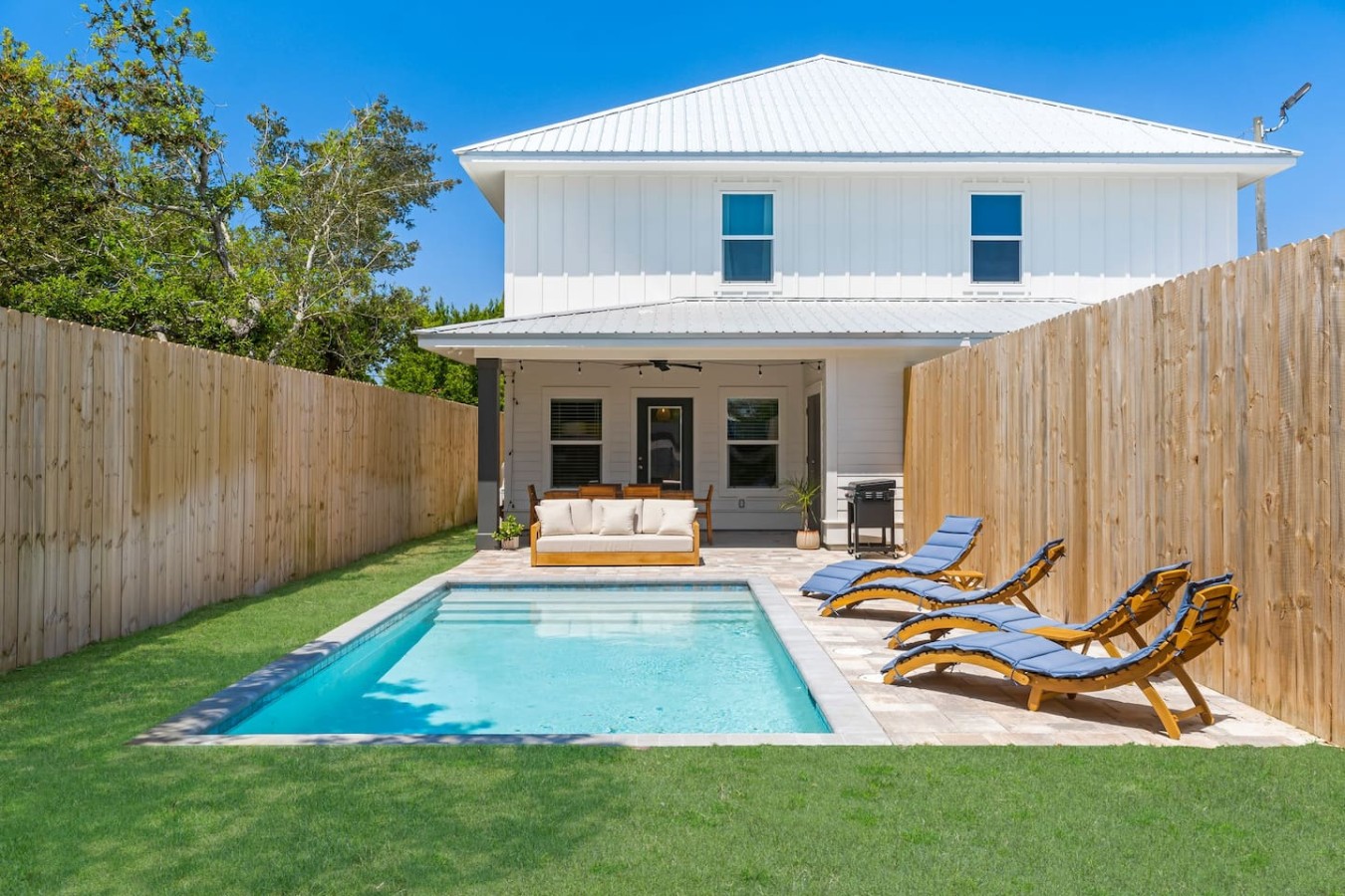 4BDR~Luxury Beach House l Pool l Steps 2 PCB Beach