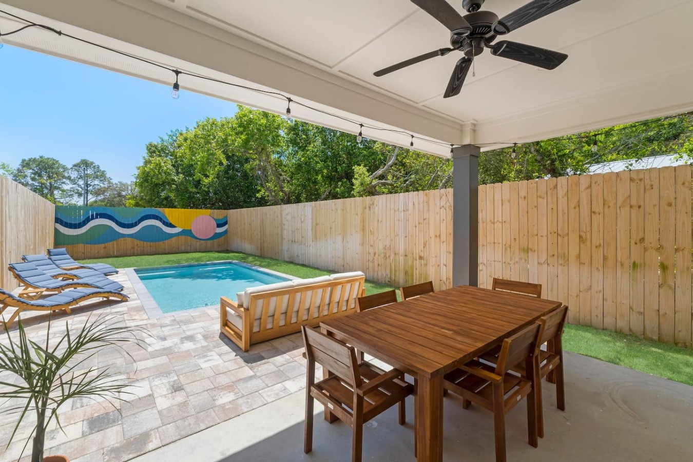 8BDR - Luxury Home l Steps from Ocean l 2 Pools