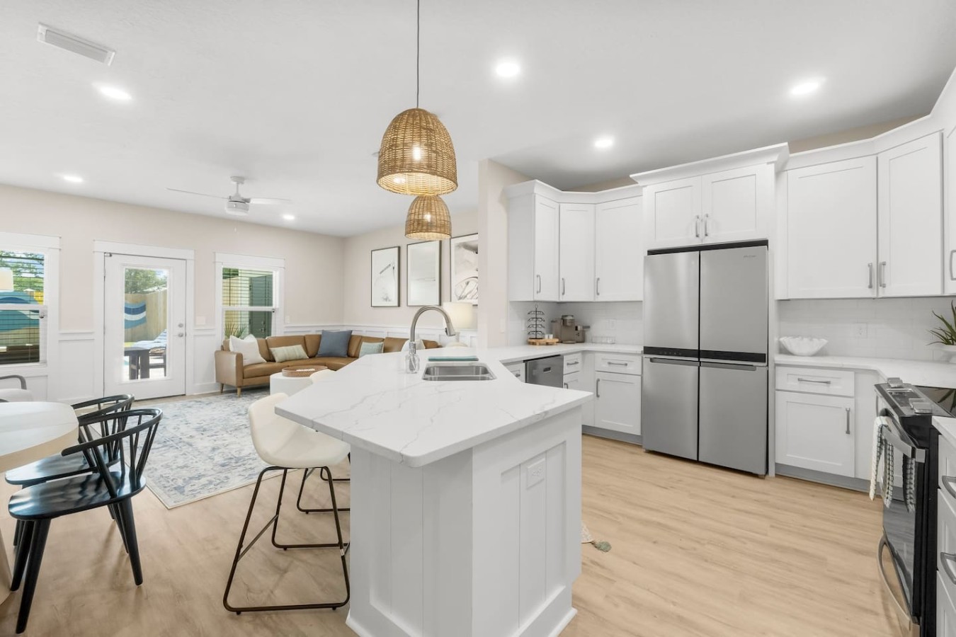 8BDR - Luxury Home l Steps from Ocean l 2 Pools