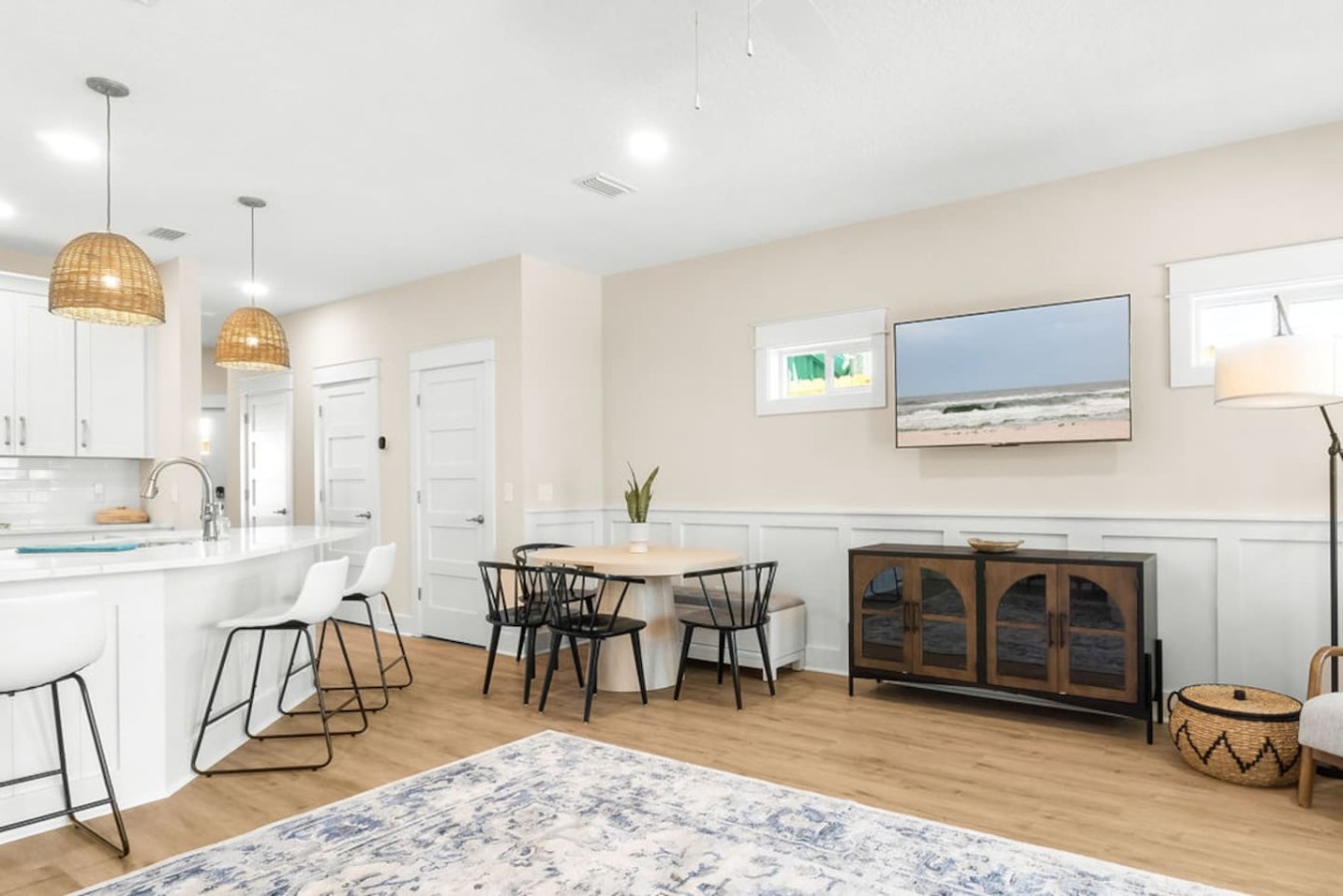 8BDR - Luxury Home l Steps from Ocean l 2 Pools