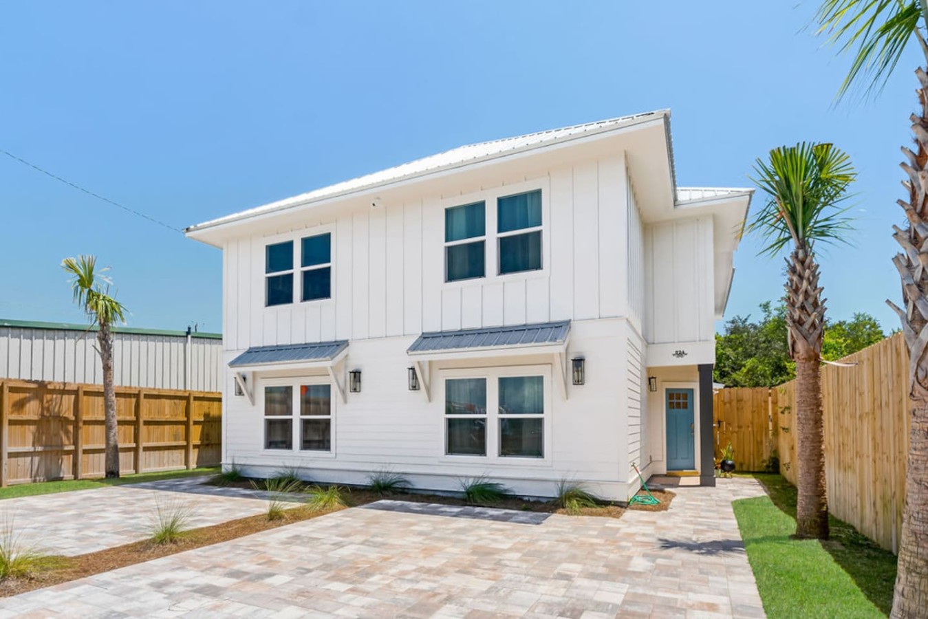 8BDR - Luxury Home l Steps from Ocean l 2 Pools
