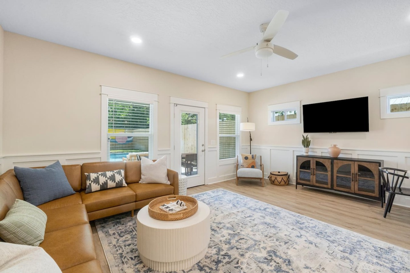 8BDR - Luxury Home l Steps from Ocean l 2 Pools