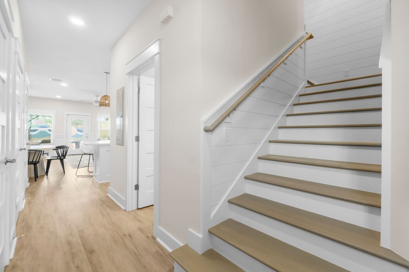 8BDR - Luxury Home l Steps from Ocean l 2 Pools