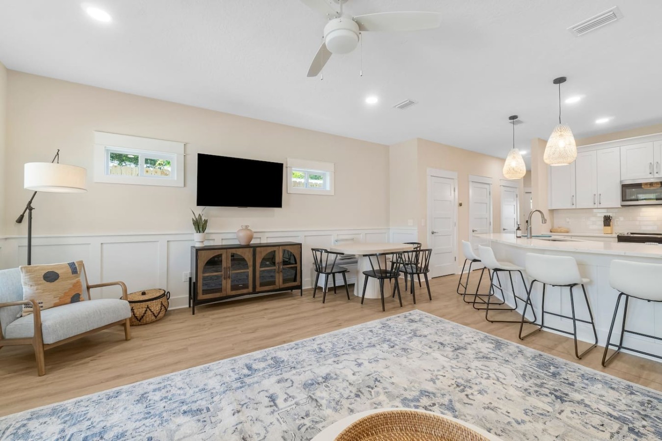 8BDR - Luxury Home l Steps from Ocean l 2 Pools