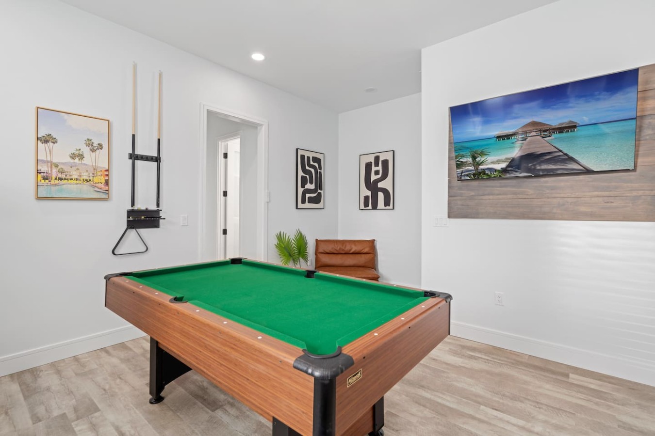 Luxury Retreat with Private Pool l Sleeps 28