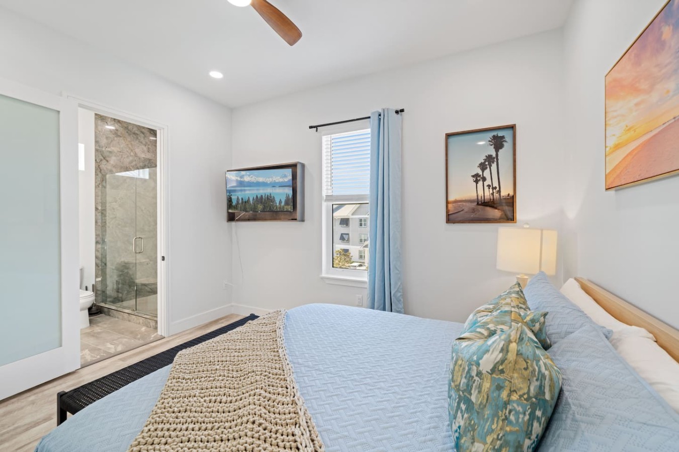 Luxury 5-Bedroom Duplex with Pool