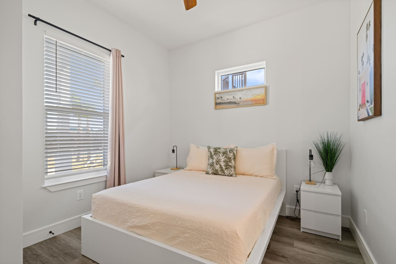 Luxury Coastal Retreat with Private Pool l Sleeps 26