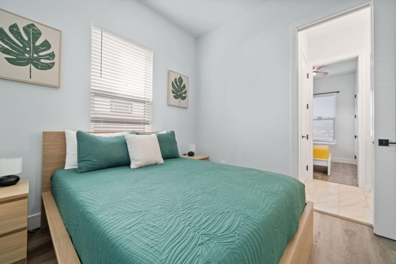 Luxury Coastal Retreat with Private Pool l Sleeps 26