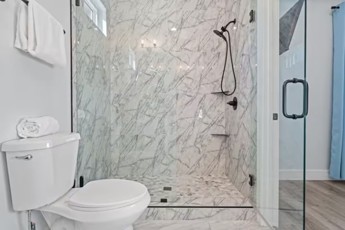 Luxury Coastal Retreat with Private Pool l Sleeps 26