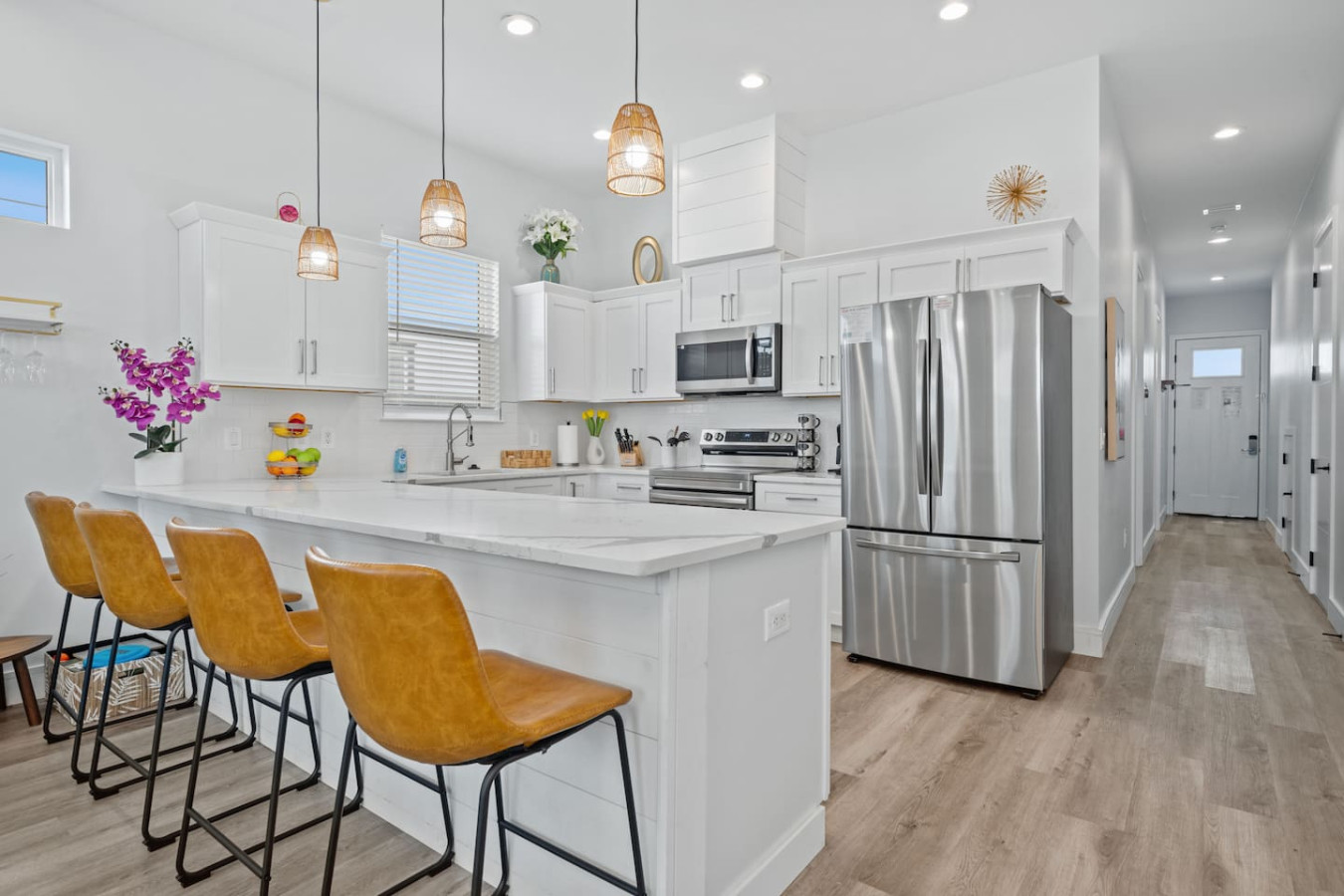 Luxury Coastal Retreat with Private Pool l Sleeps 26