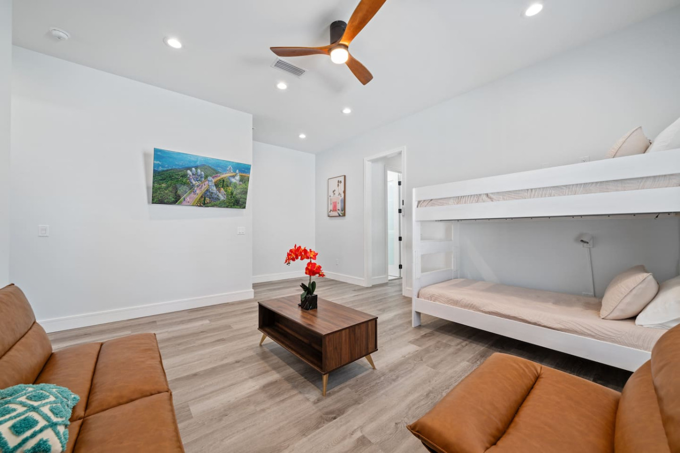 Luxury Coastal Retreat with Private Pool l Sleeps 26