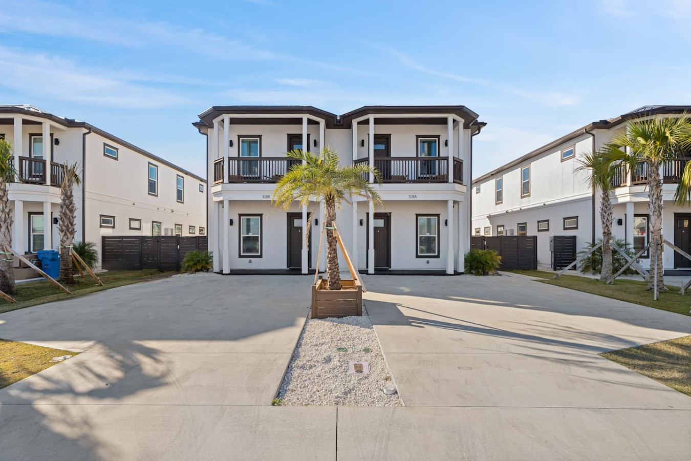 5BR Luxury Retreat with Heated Pool