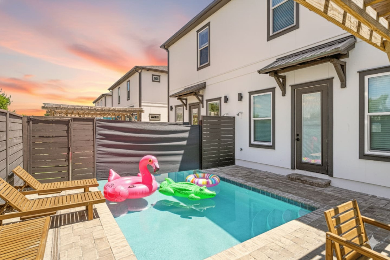 5BR Luxury Retreat with Heated Pool