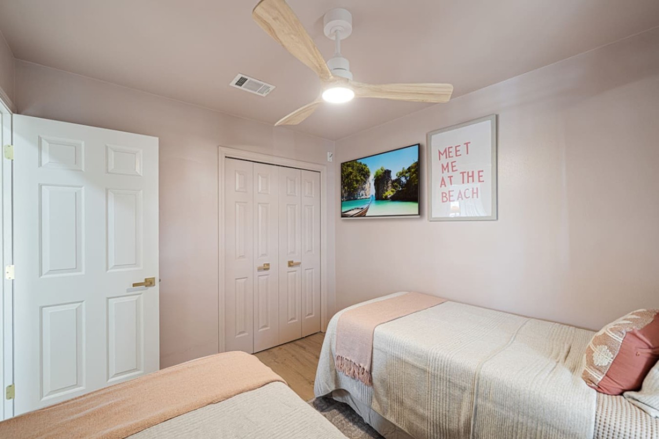 Spacious 3 Bed Home with Pool in Destin