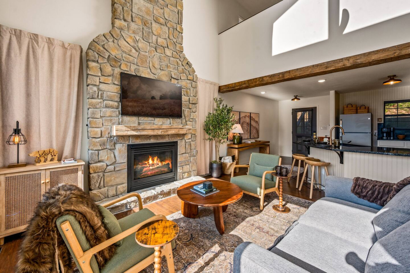Romantic Fall Getaway | Hot Tub + Epic Views