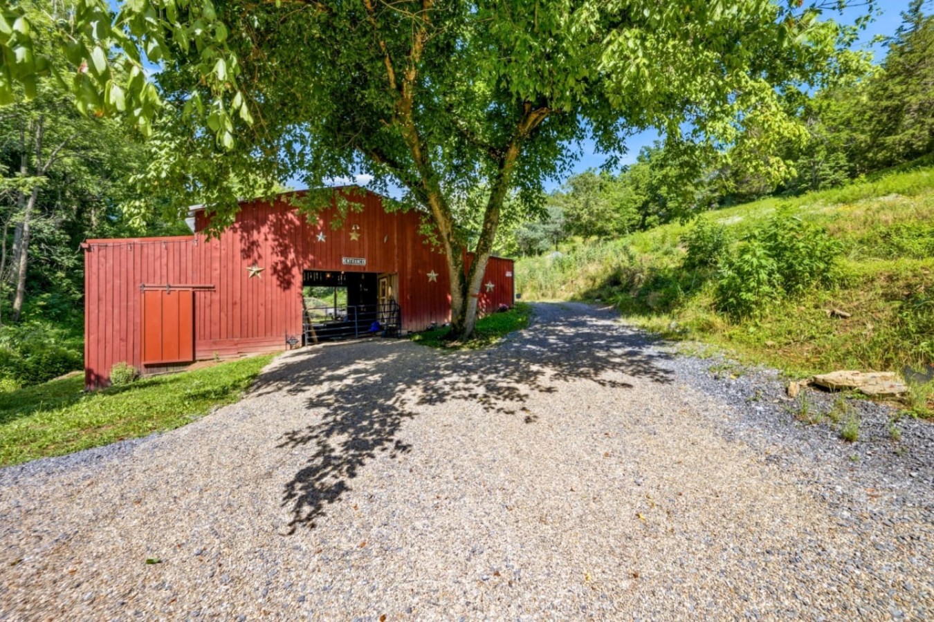 Rustic 2BR Farm Cabin: Hot Tub, Animals & Hiking