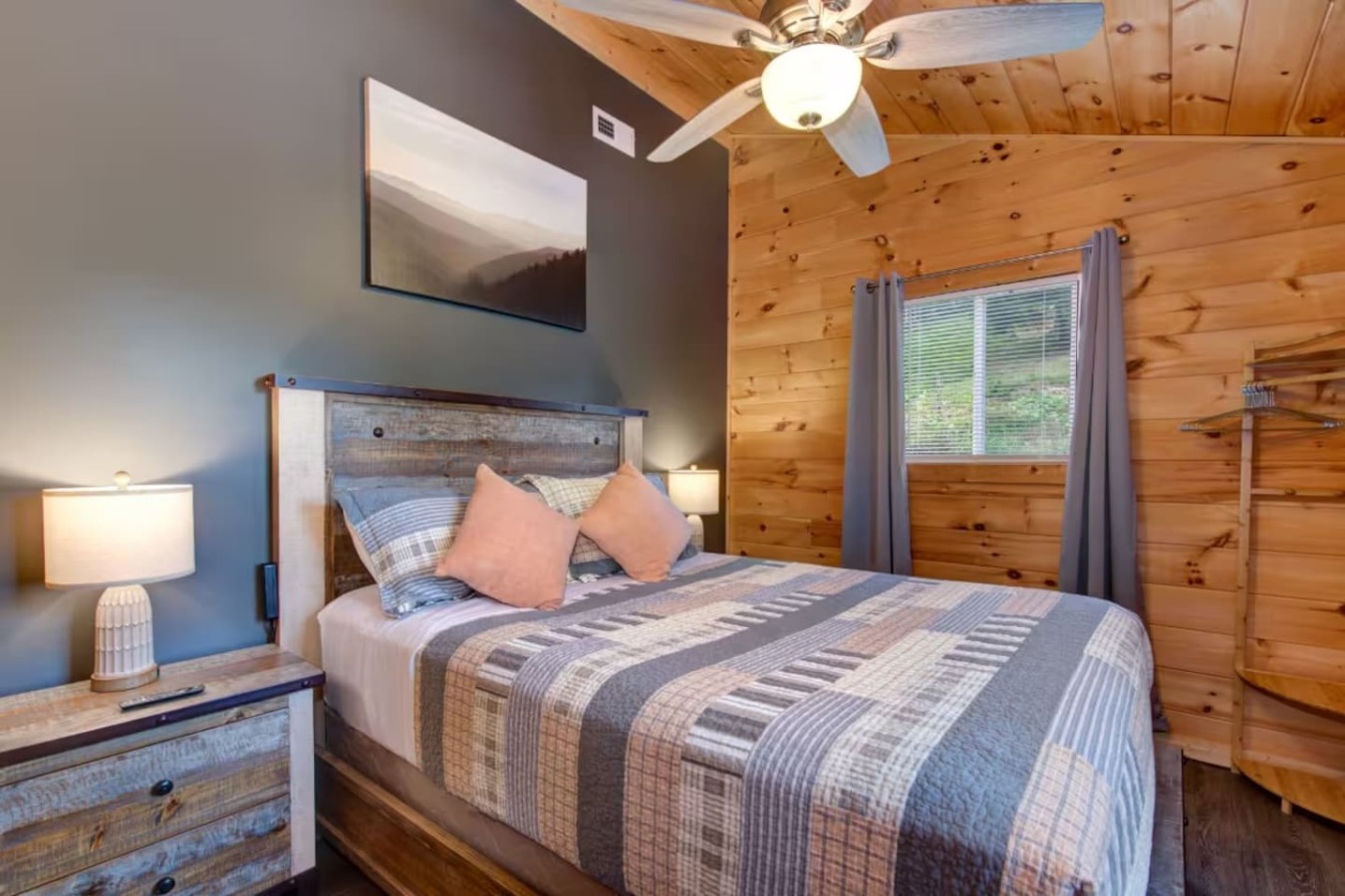 3BR Modern Farmhouse l Heated Pool, HotTub, Trails