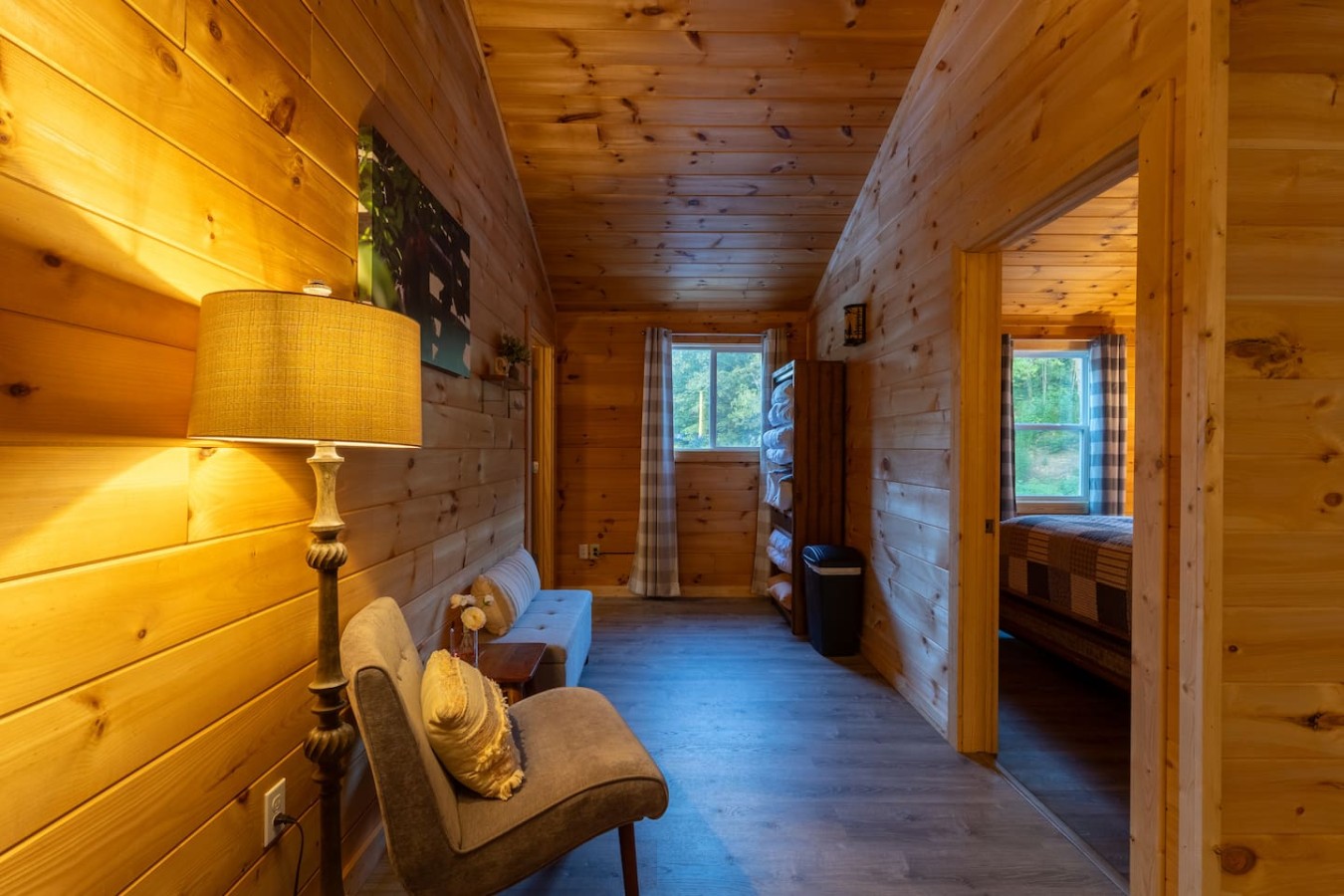 3BR Modern Farmhouse l Heated Pool, HotTub, Trails