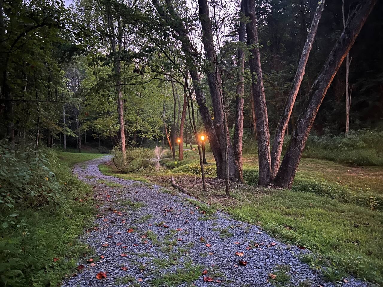 3BR Modern Farmhouse l Heated Pool, HotTub, Trails