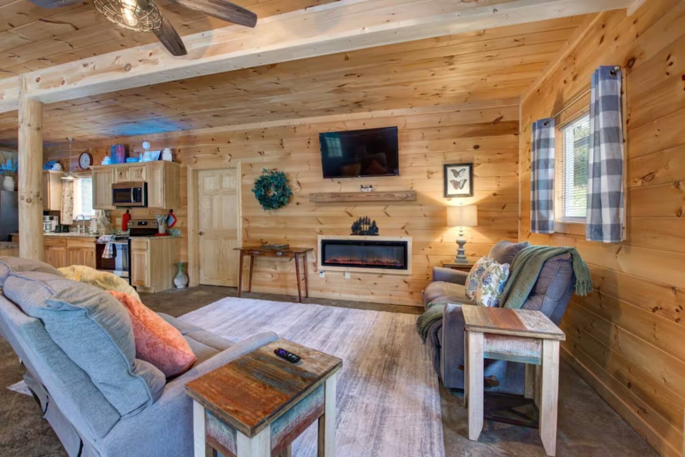 3BR Modern Farmhouse l Heated Pool, HotTub, Trails