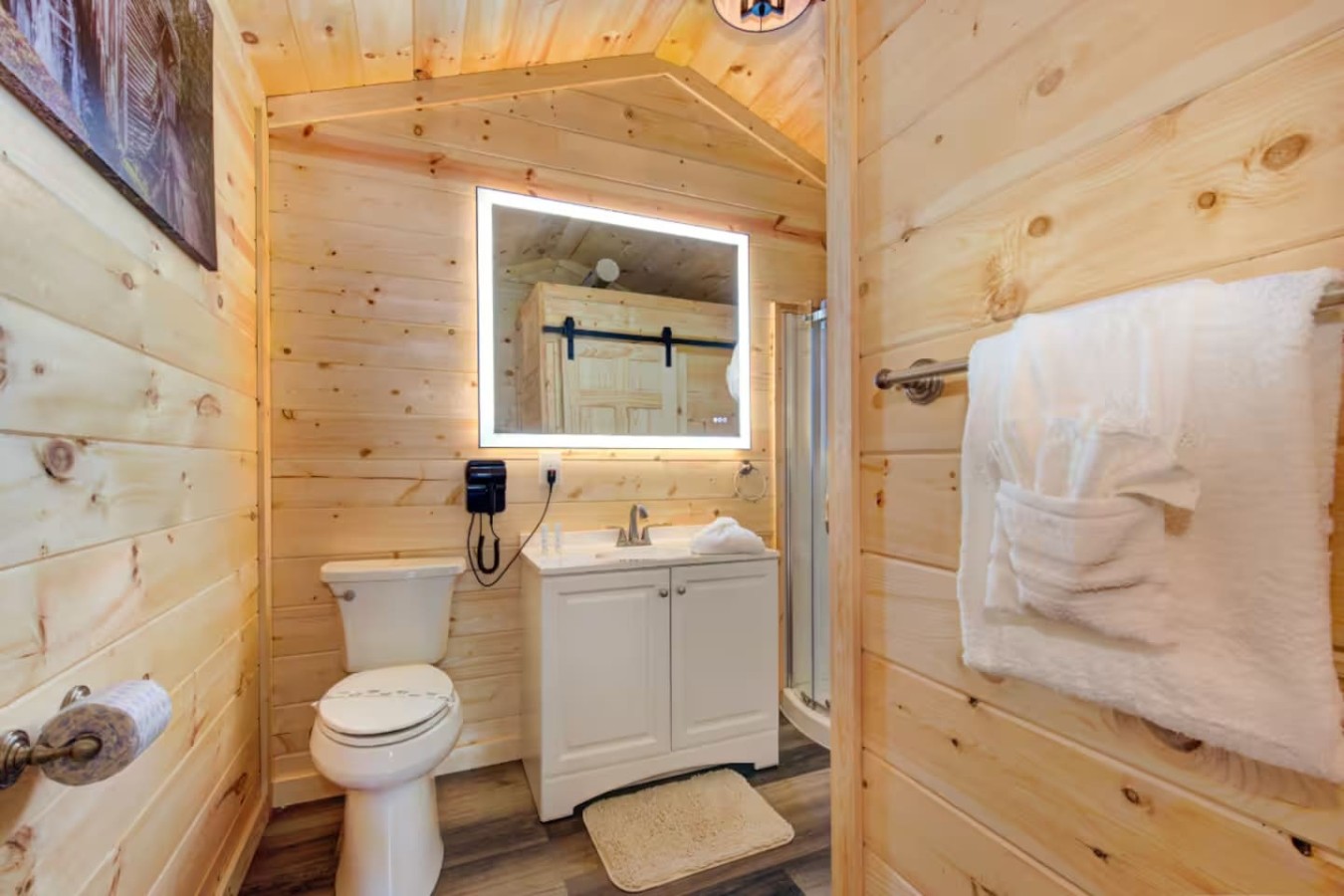 3BR Modern Farmhouse l Heated Pool, HotTub, Trails