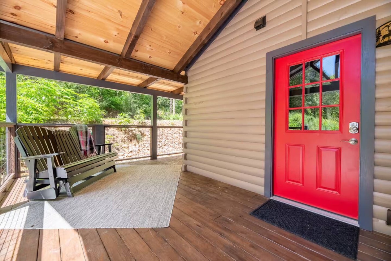5BDR Modern Farm Compound: Pool, Hot Tubs, Trails