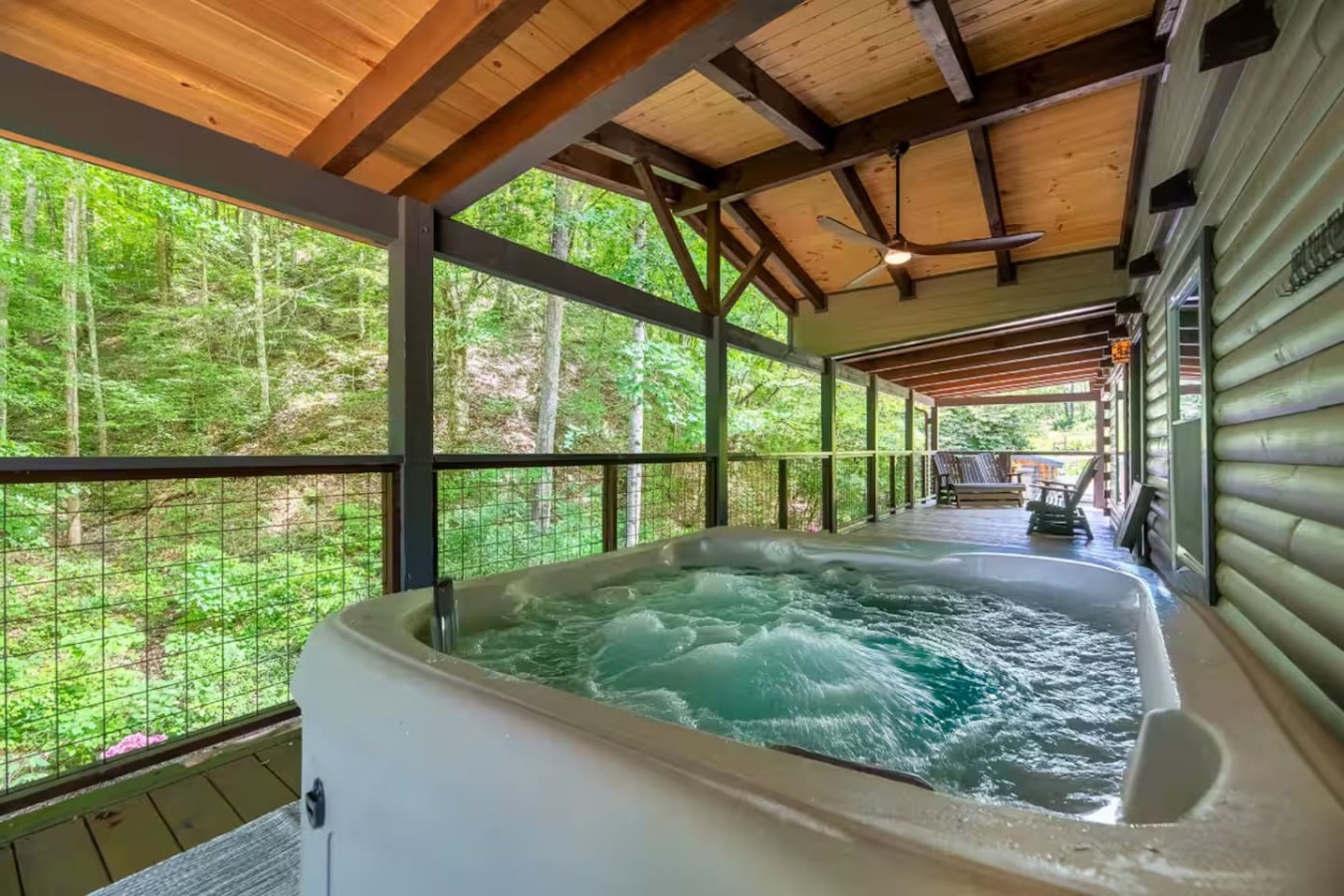 5BDR Modern Farm Compound: Pool, Hot Tubs, Trails