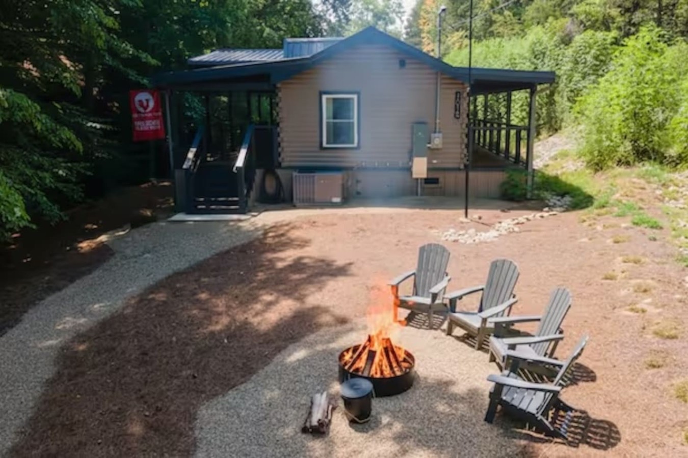 5BDR Modern Farm Compound: Pool, Hot Tubs, Trails