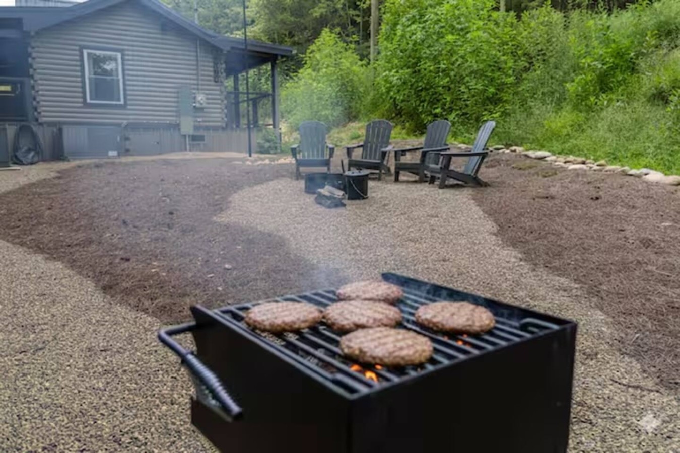 5BDR Modern Farm Compound: Pool, Hot Tubs, Trails