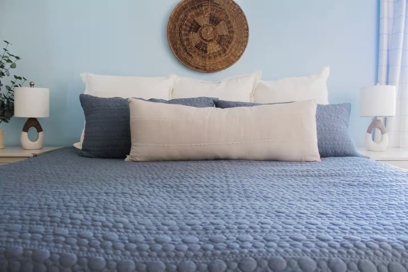 Pet friendly | 5 min walk to sand | full kitchen
