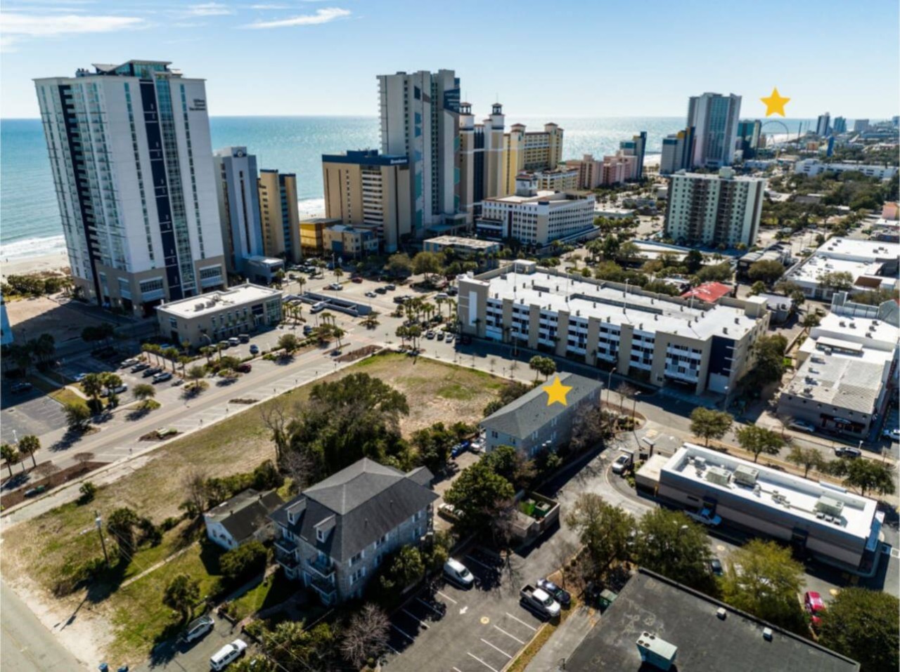 Central Condo l Close to Beach l Full Kitchen