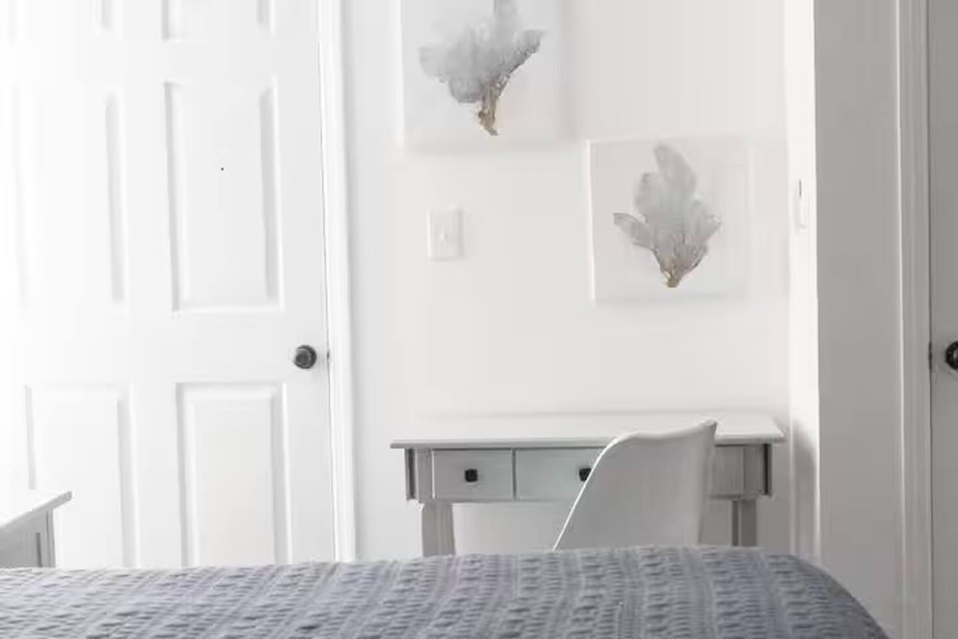 Central Location l Steps from Ocean l Top Floor