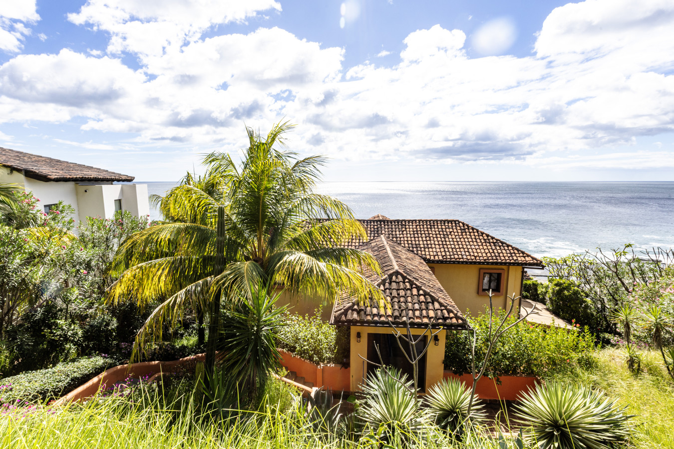 Casa Sueñon - Beautiful Beachfront Home in Rancho Santana!