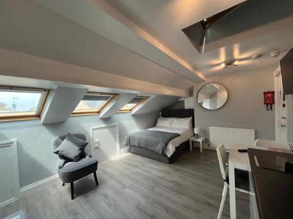 LG 7-2 · London Lux Penthouse Studio Central Shepherd Bush