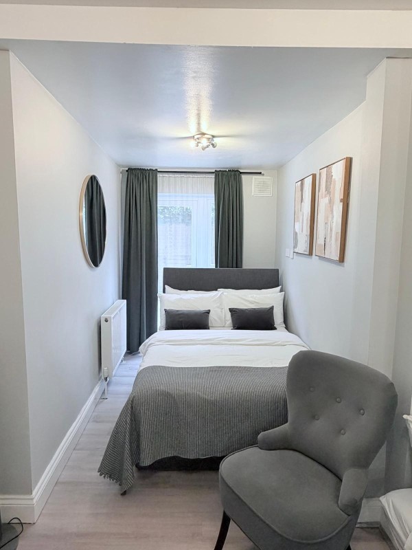 Dr 29 A2 · London Studios Fulham Broadway