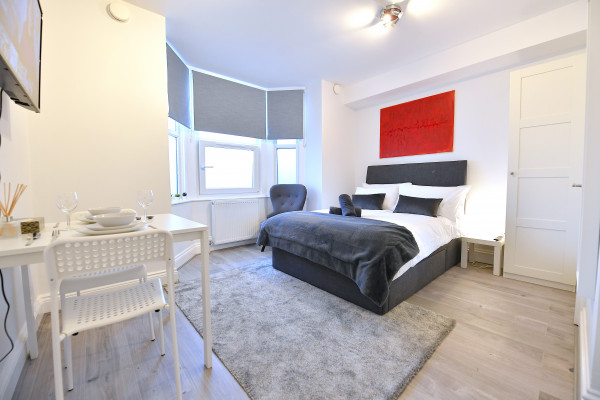 Dr 29 A1 · London Studios Fulham Broadway