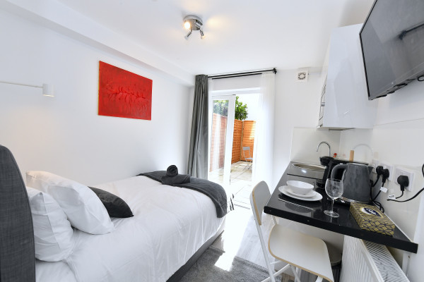 Dr 29 A3 · London Studios Fulham Broadway