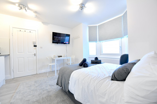 DR37 A1 · London Studios Fulham Broadway