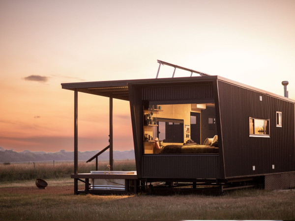 Heath the Premium Cabin in Esperance