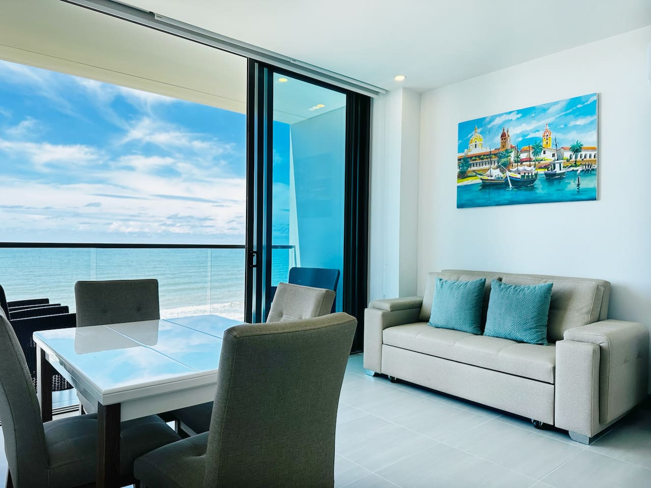 ¡Mágico Apartamento - Vista Infinita al Mar!