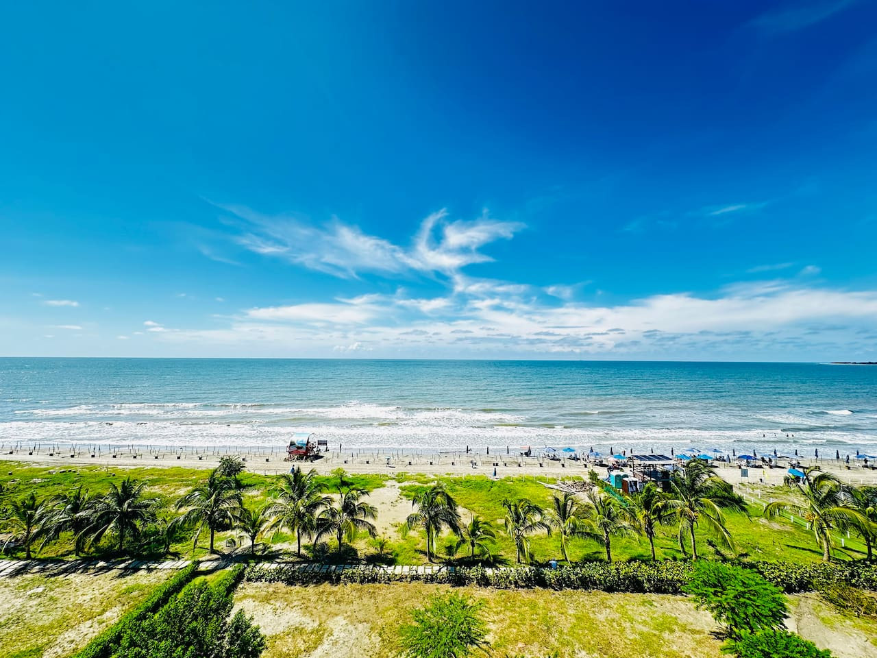 ¡Mágico Apartamento - Vista Infinita al Mar!