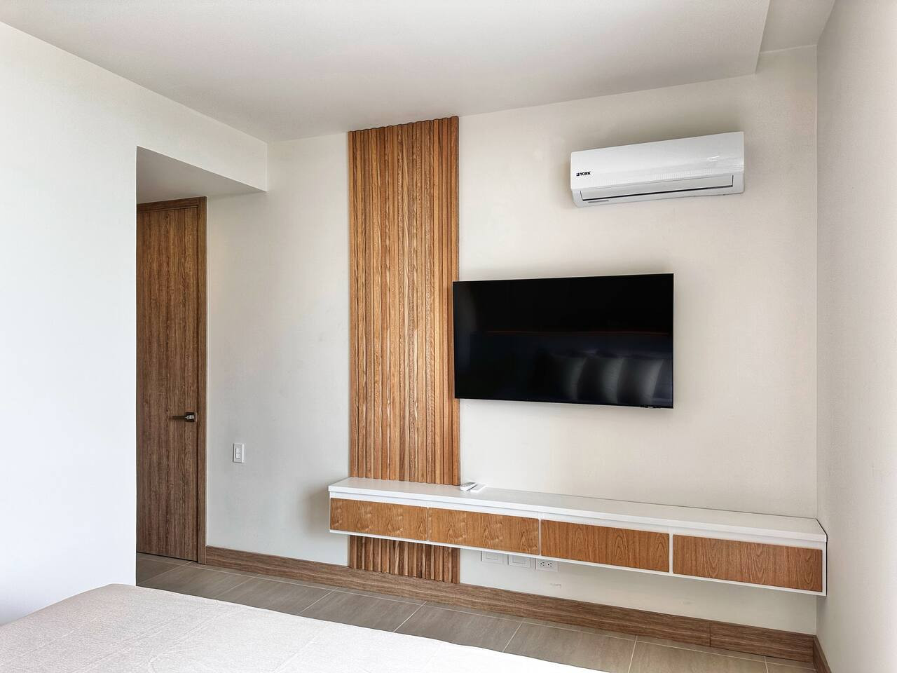 Spectacular Beach front Apartment!