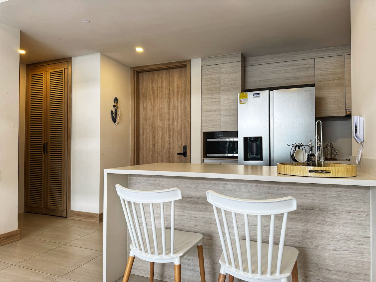 Shoreline Escape + Private Pool + Beach!