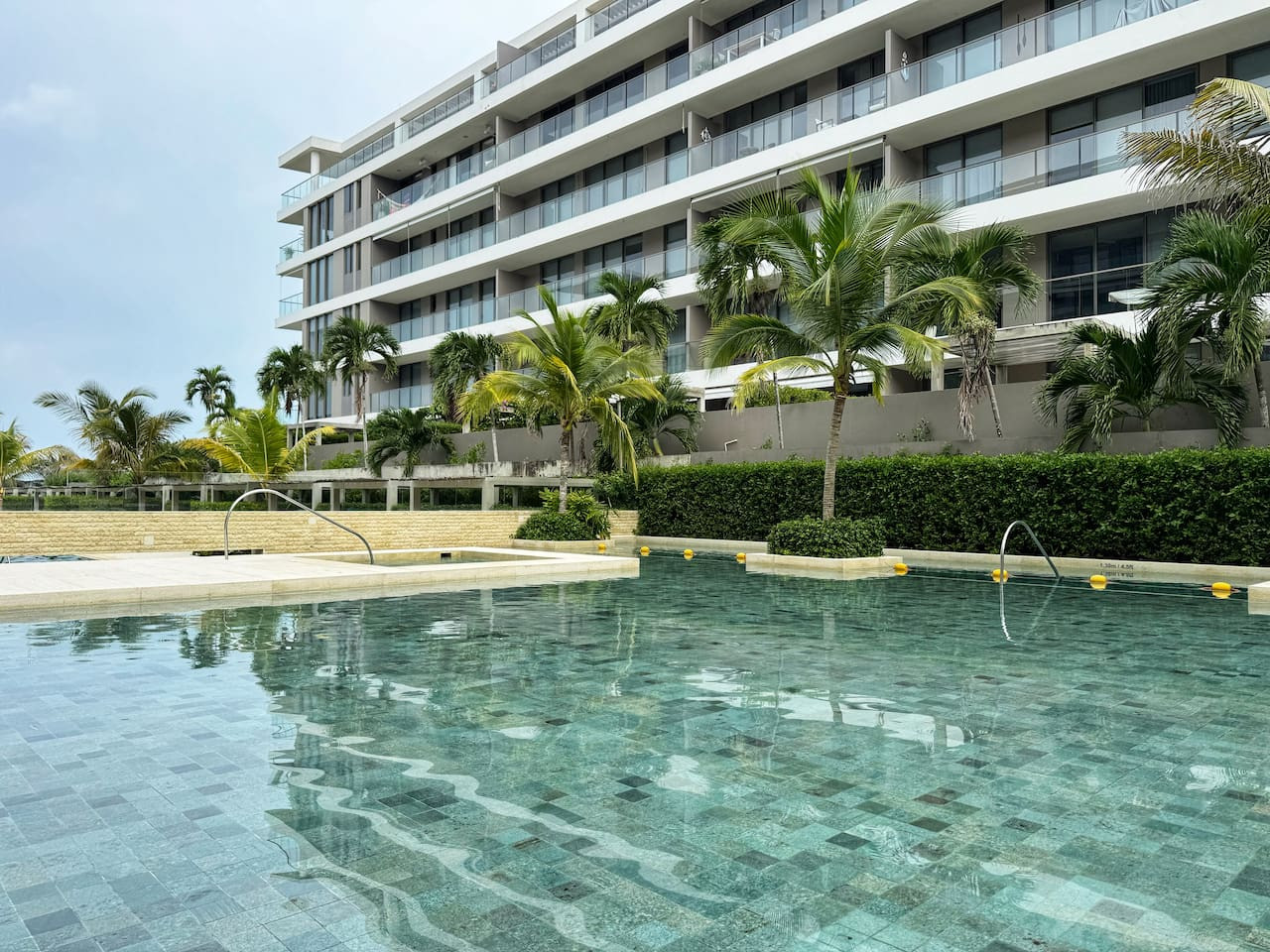 Shoreline Escape + Private Pool + Beach!