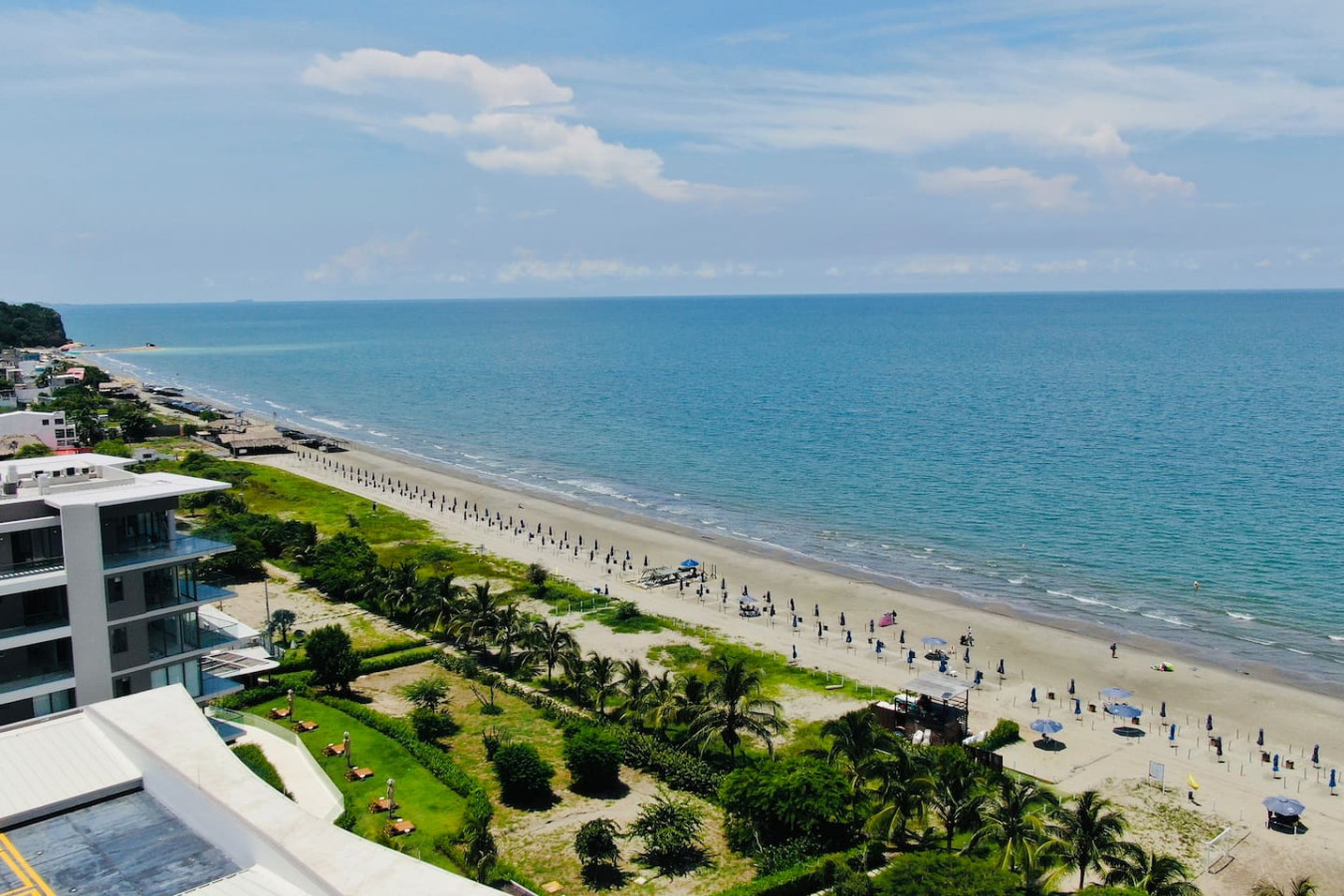 Shoreline Escape + Private Pool + Beach!