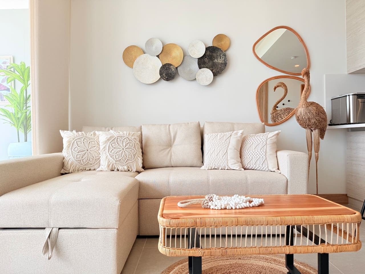 Magnificent Apartment + Beach + Jacuzzis!