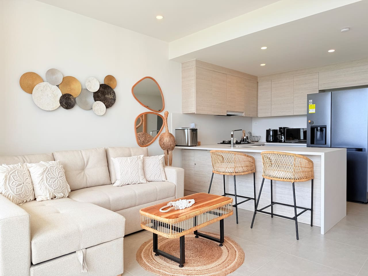 Magnificent Apartment + Beach + Jacuzzis!