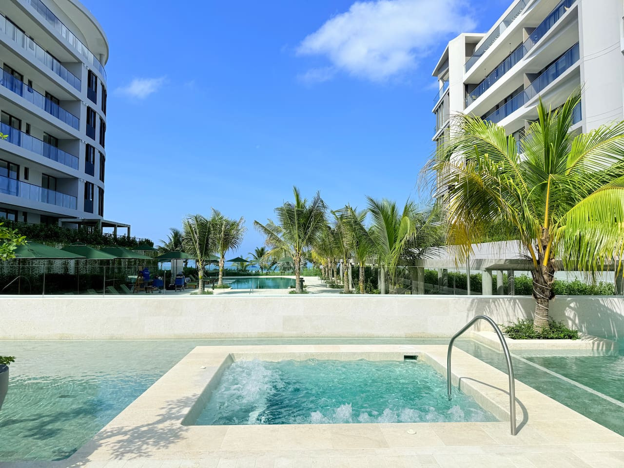 Exclusive Apartment | Private Pool | Beachfront