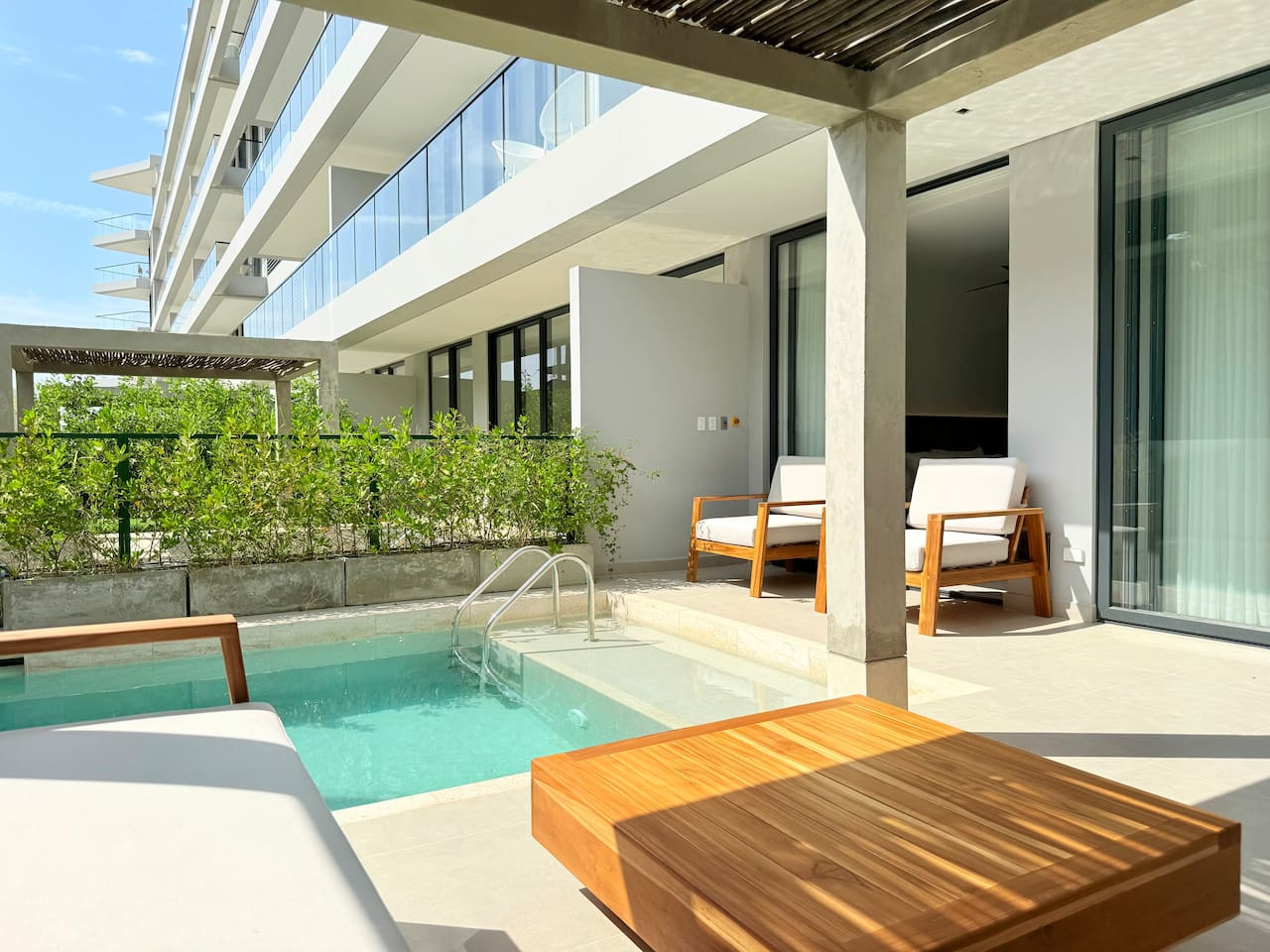 Exclusive Apartment | Private Pool | Beachfront
